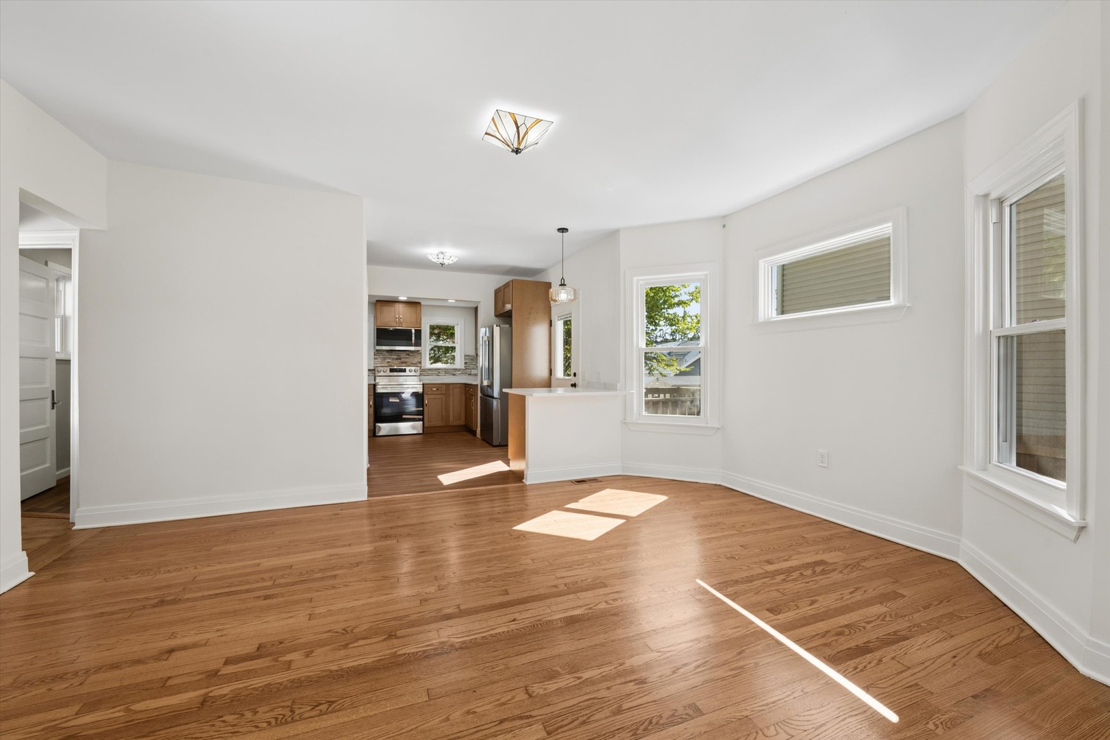 824 Lathrop Avenue Property Photo 6