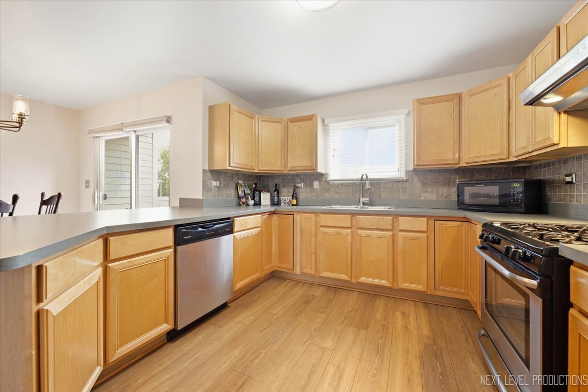 453 E Willow Street 453 Property Photo 12