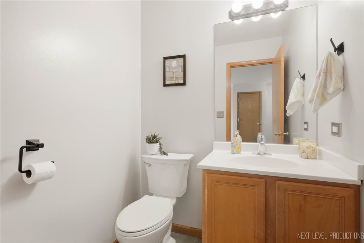 453 E Willow Street 453 Property Photo 13