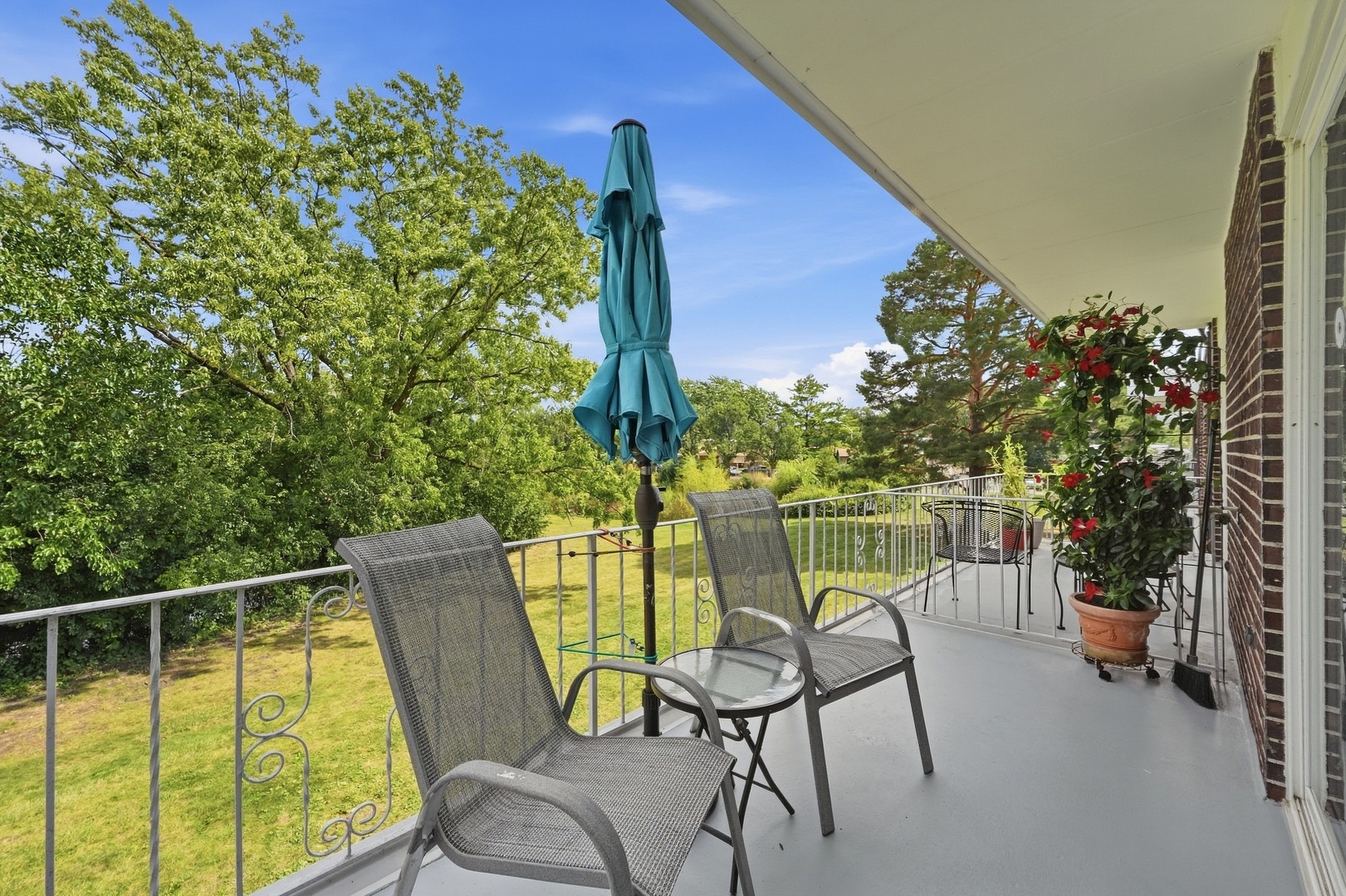 100 Deborah Lane 28b Property Photo 6