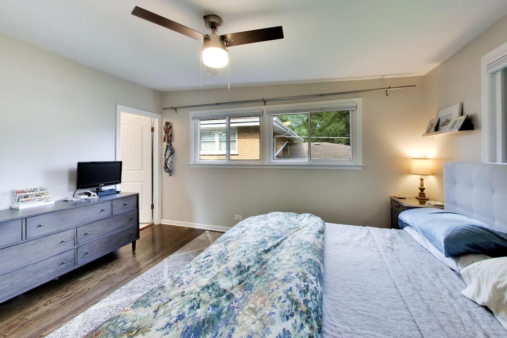 2240 Catherine Street Property Photo 11