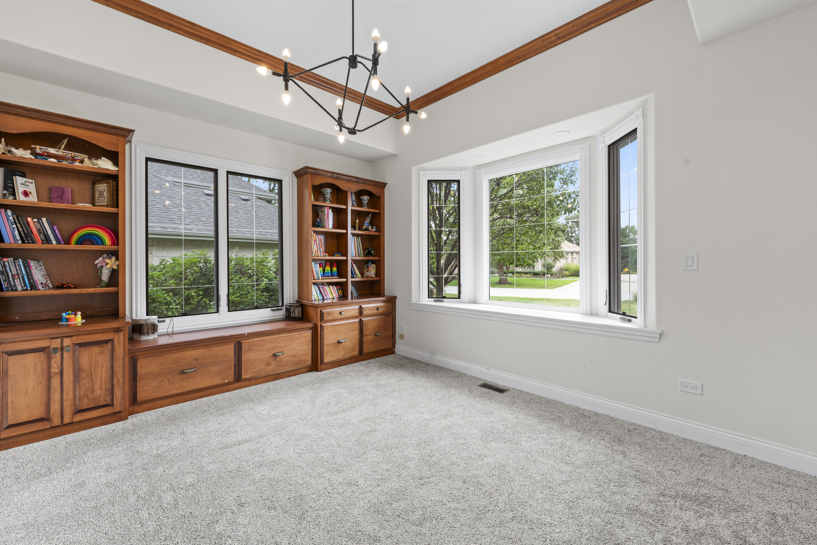 208 Sawgrass Drive Property Photo 3