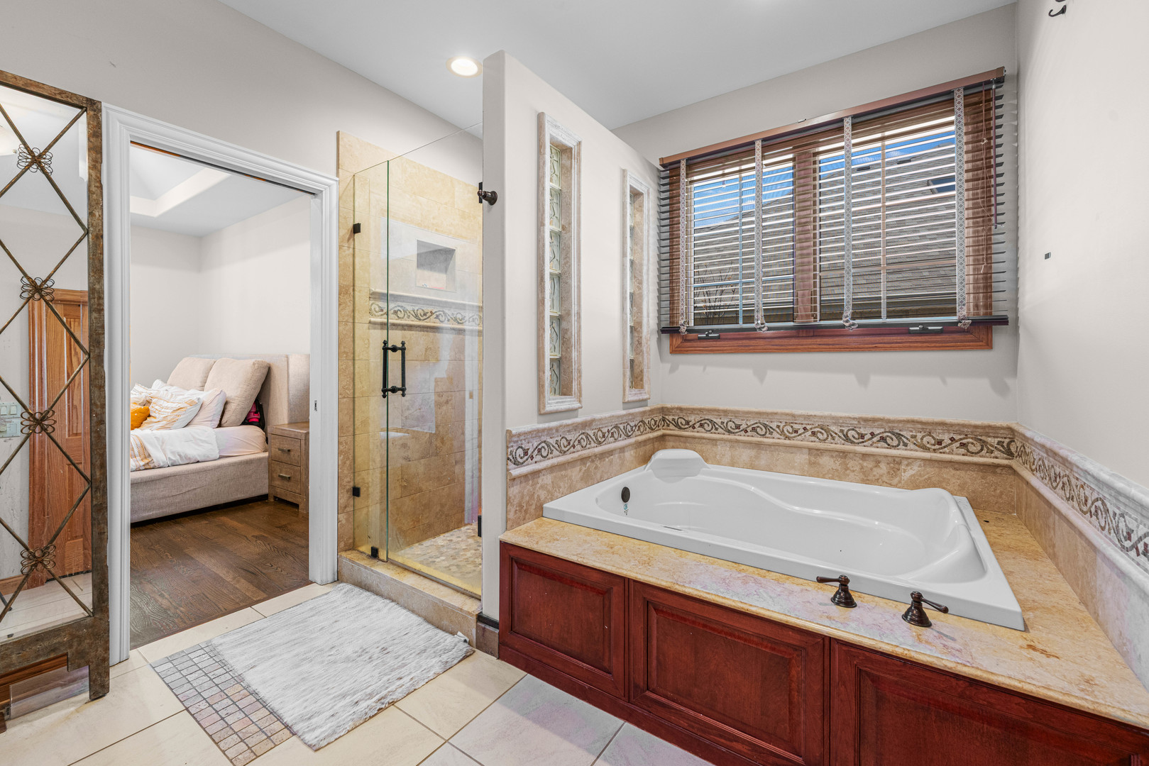 208 Sawgrass Drive Property Photo 10