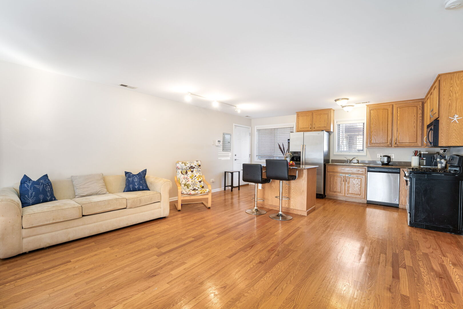 2845 N Harlem Avenue 1e Property Photo 6