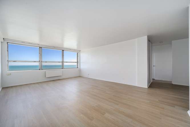 5530 S South Shore Drive 17b Property Photo 2