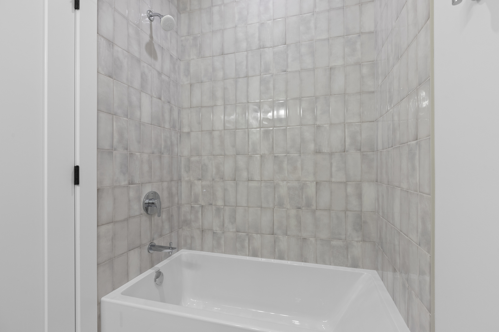 904 W Dakin Street 401 Property Photo 21
