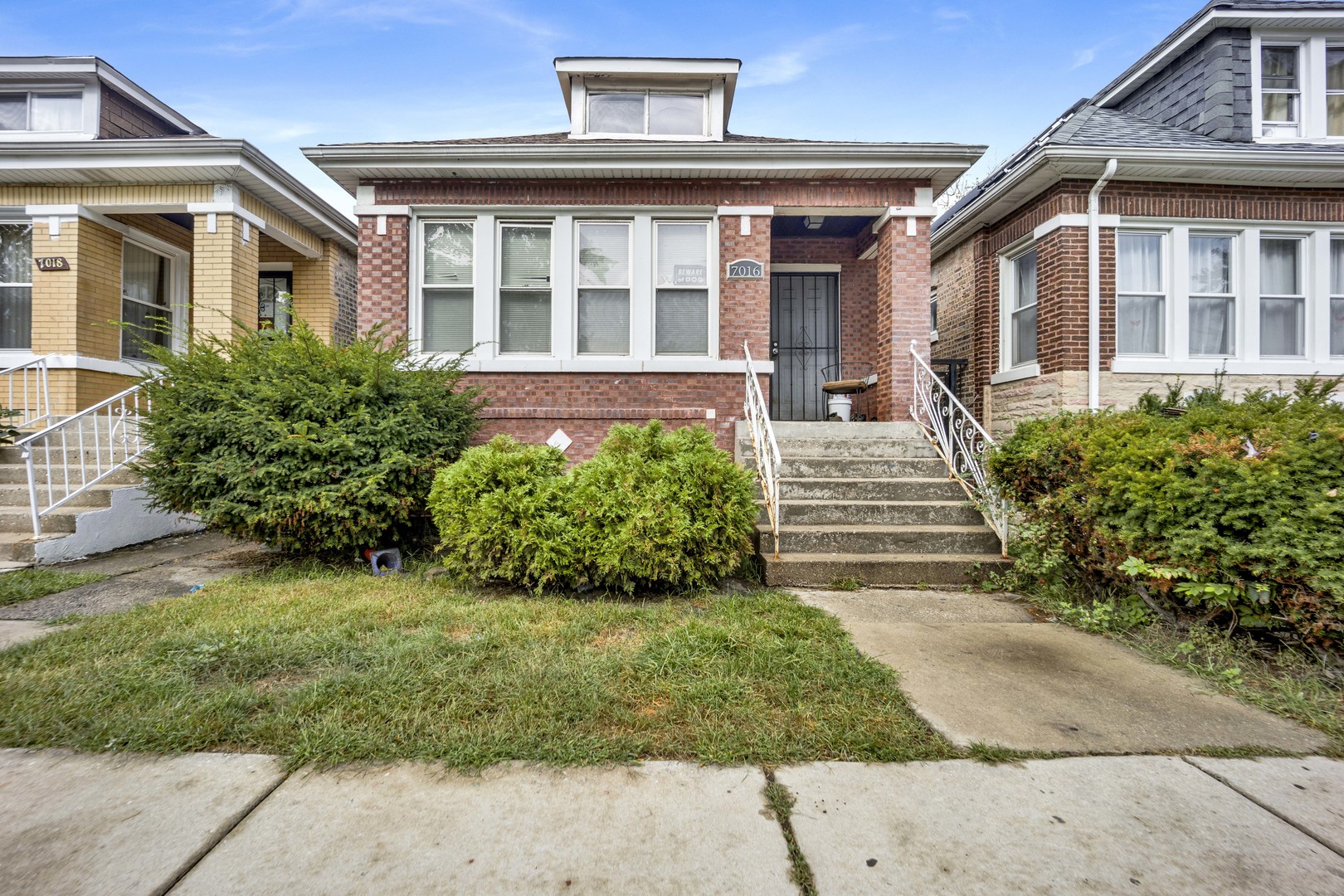 7016 S Claremont Avenue Property Photo 1