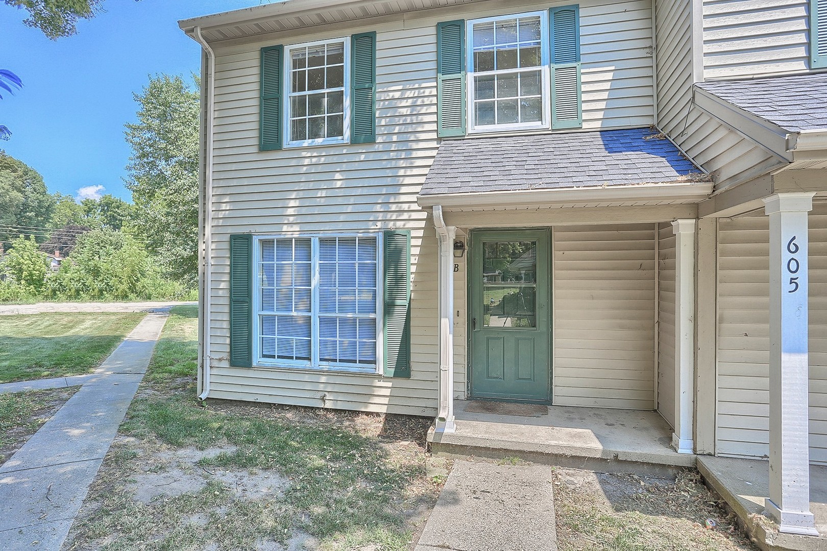 605 English Creek Court B Property Photo 1