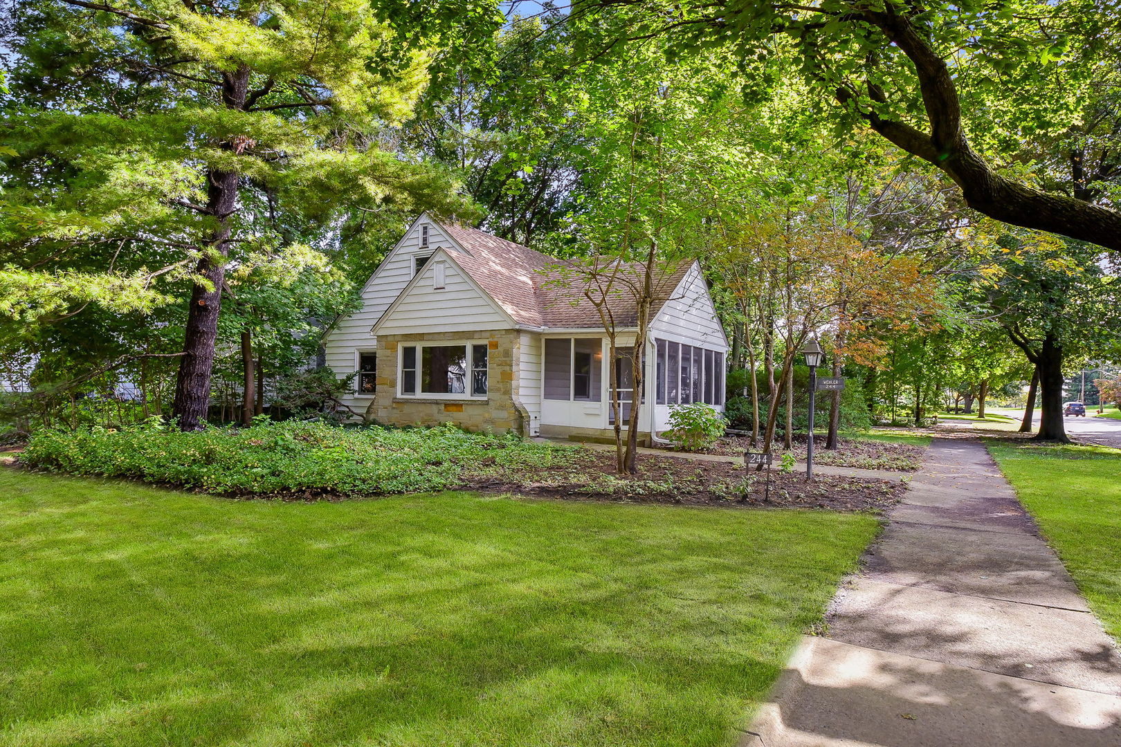 244 S Elmwood Drive Property Photo 1