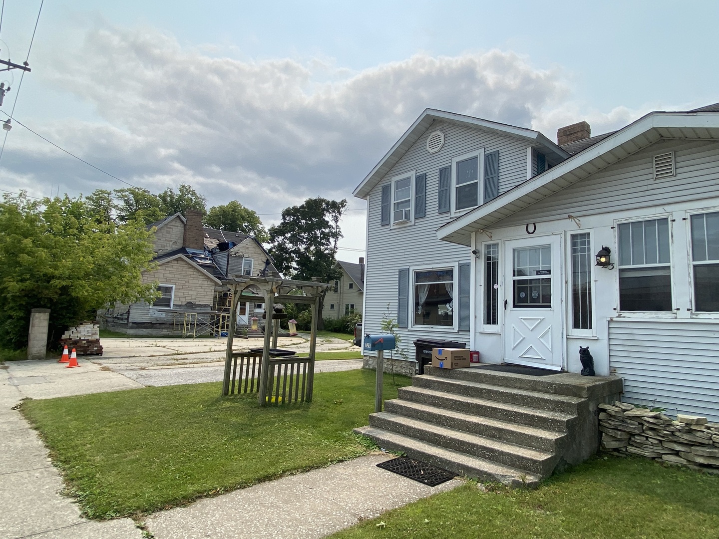102 S Maple Street Property Photo 1