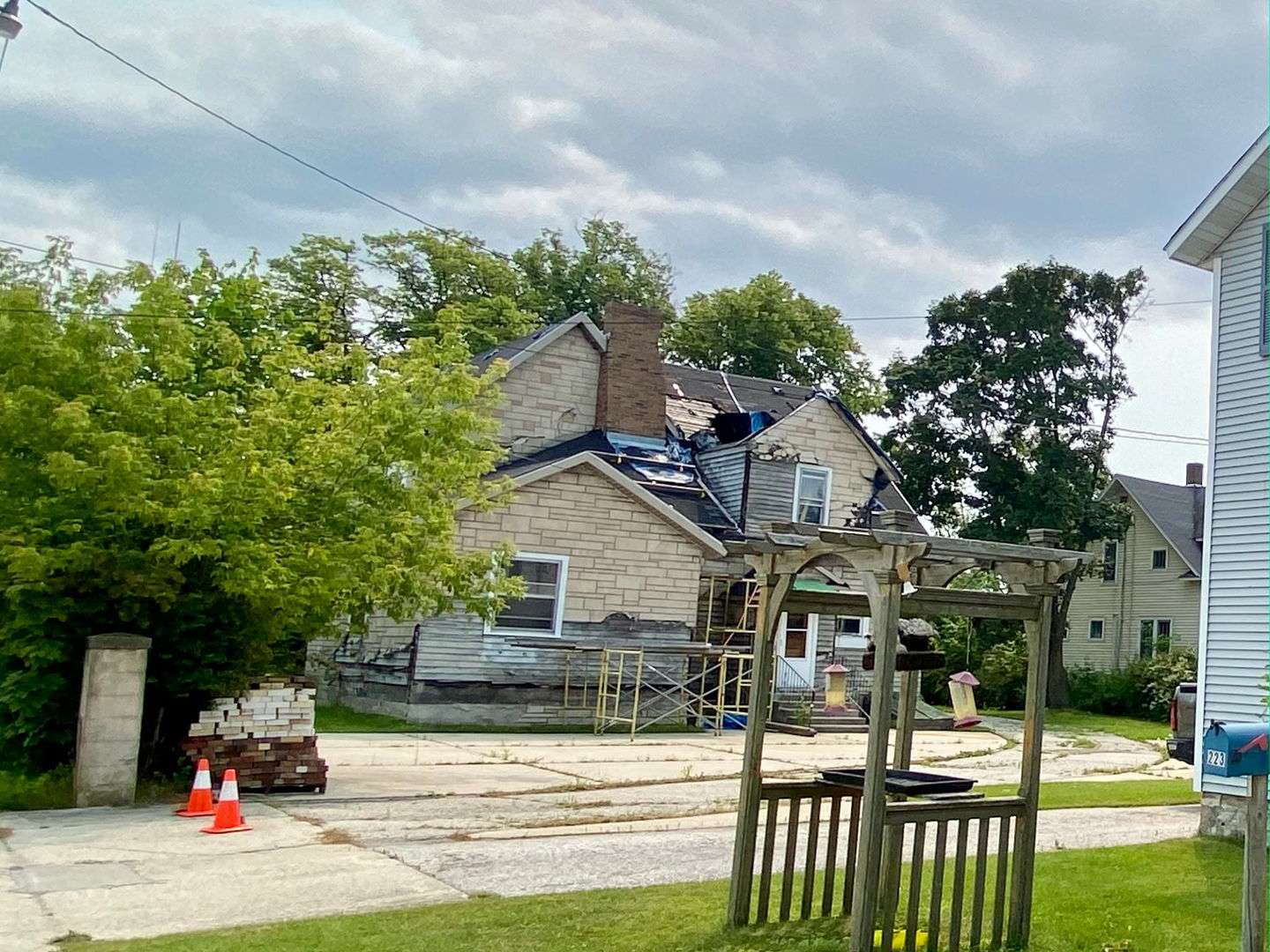 102 S Maple Street Property Photo 1