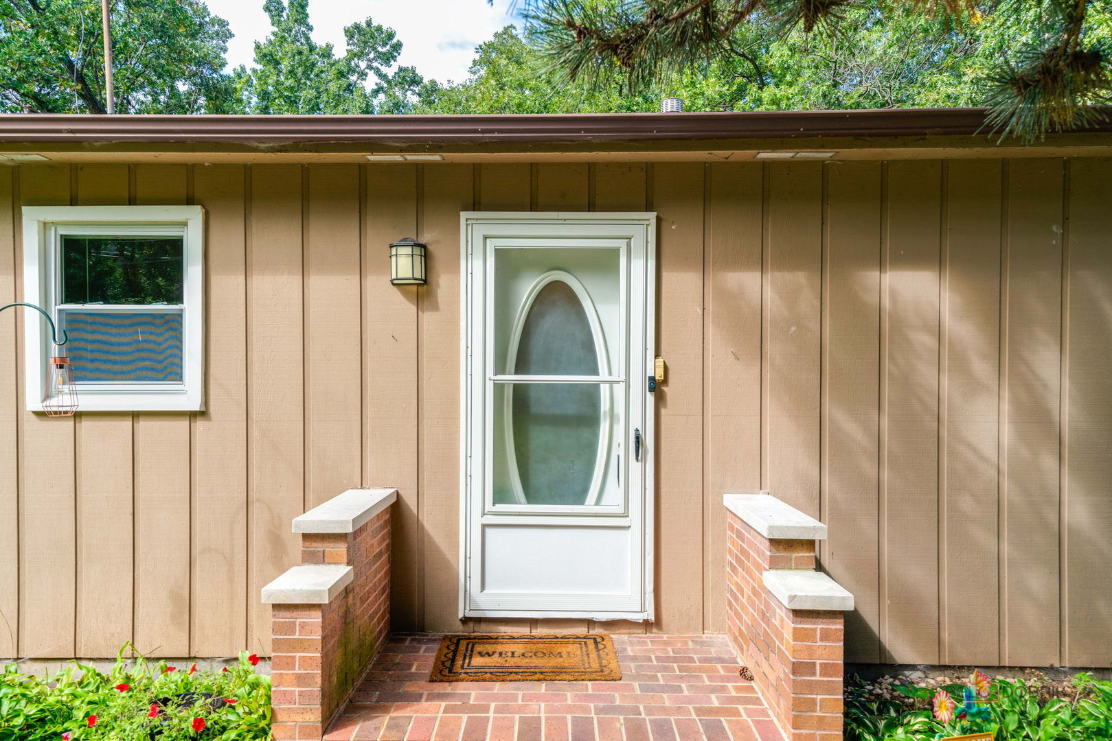 39152 N West End Drive Property Photo 4