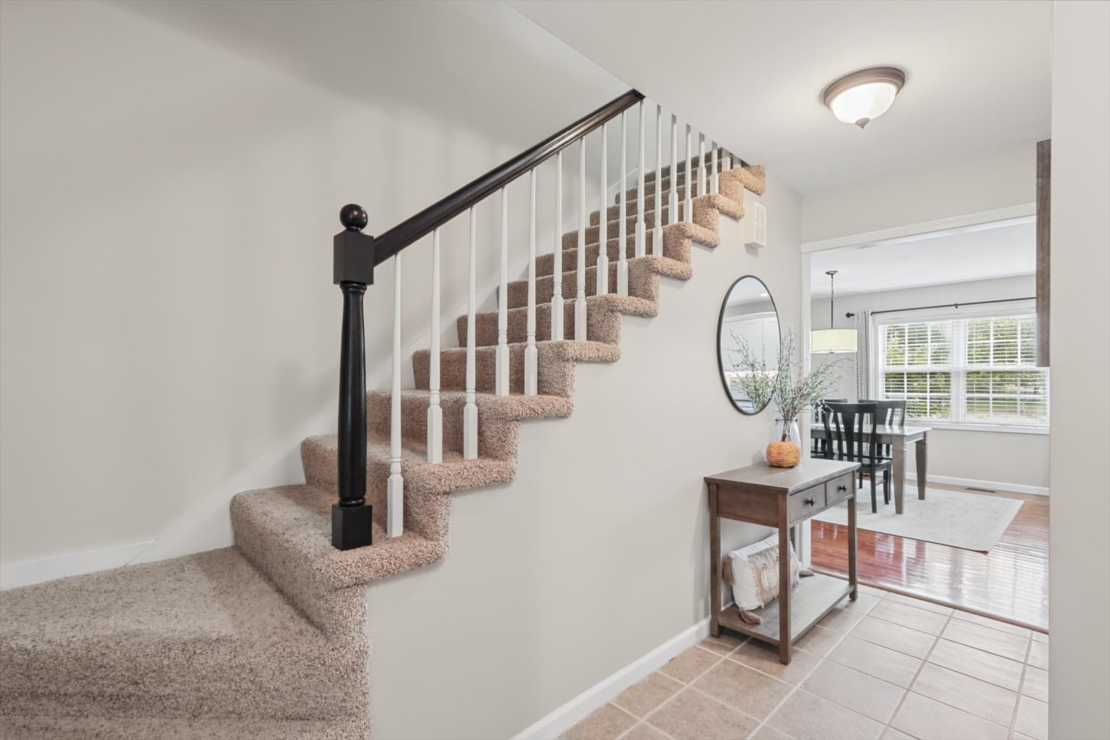 318 Gainesborough Court Property Photo 8
