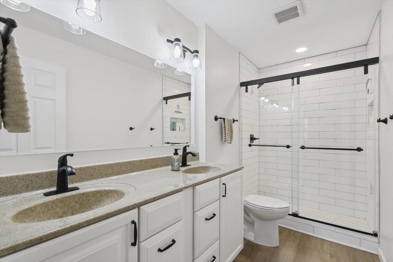 318 Gainesborough Court Property Photo 27