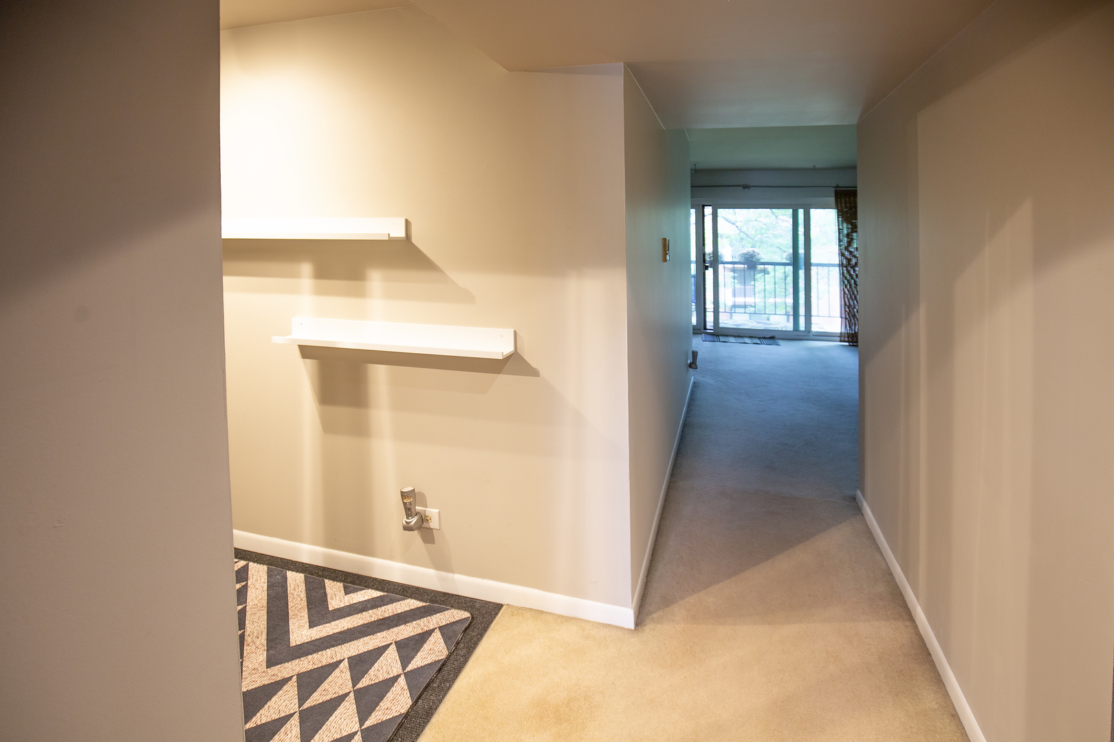 211 E Janata Avenue 3b Property Photo 7