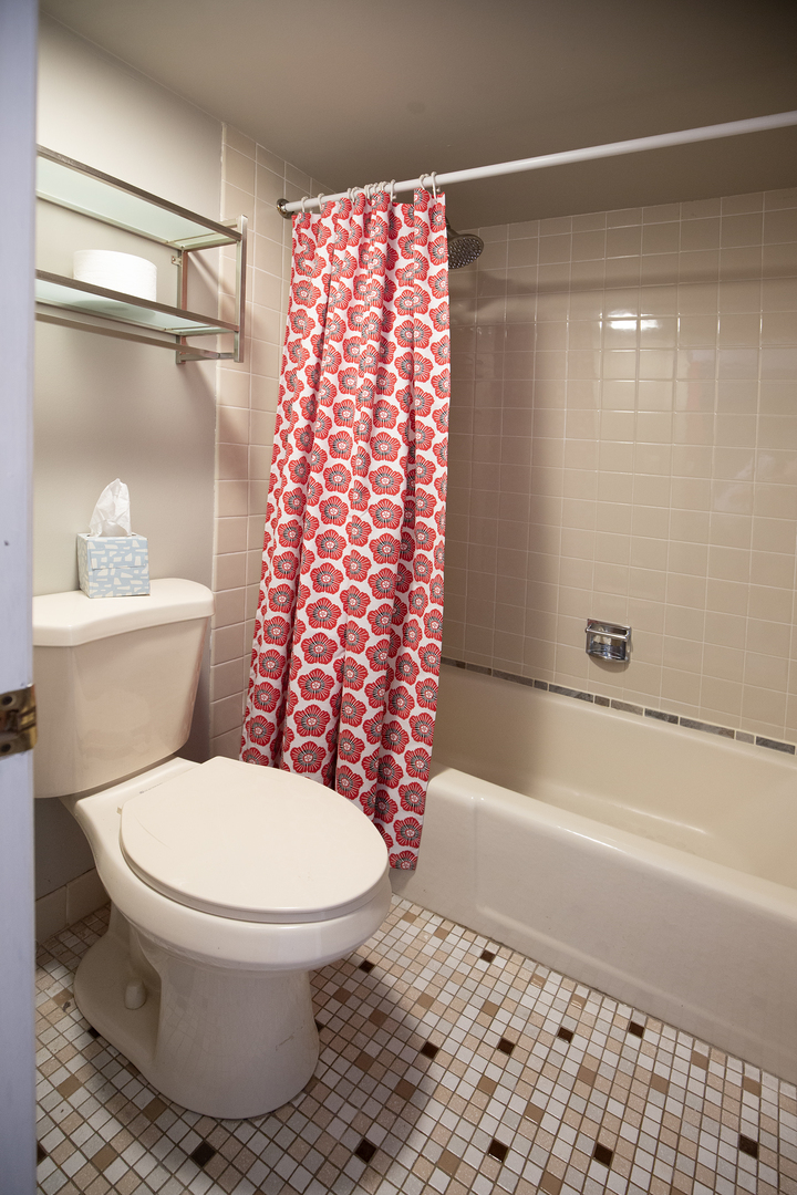 211 E Janata Avenue 3b Property Photo 20