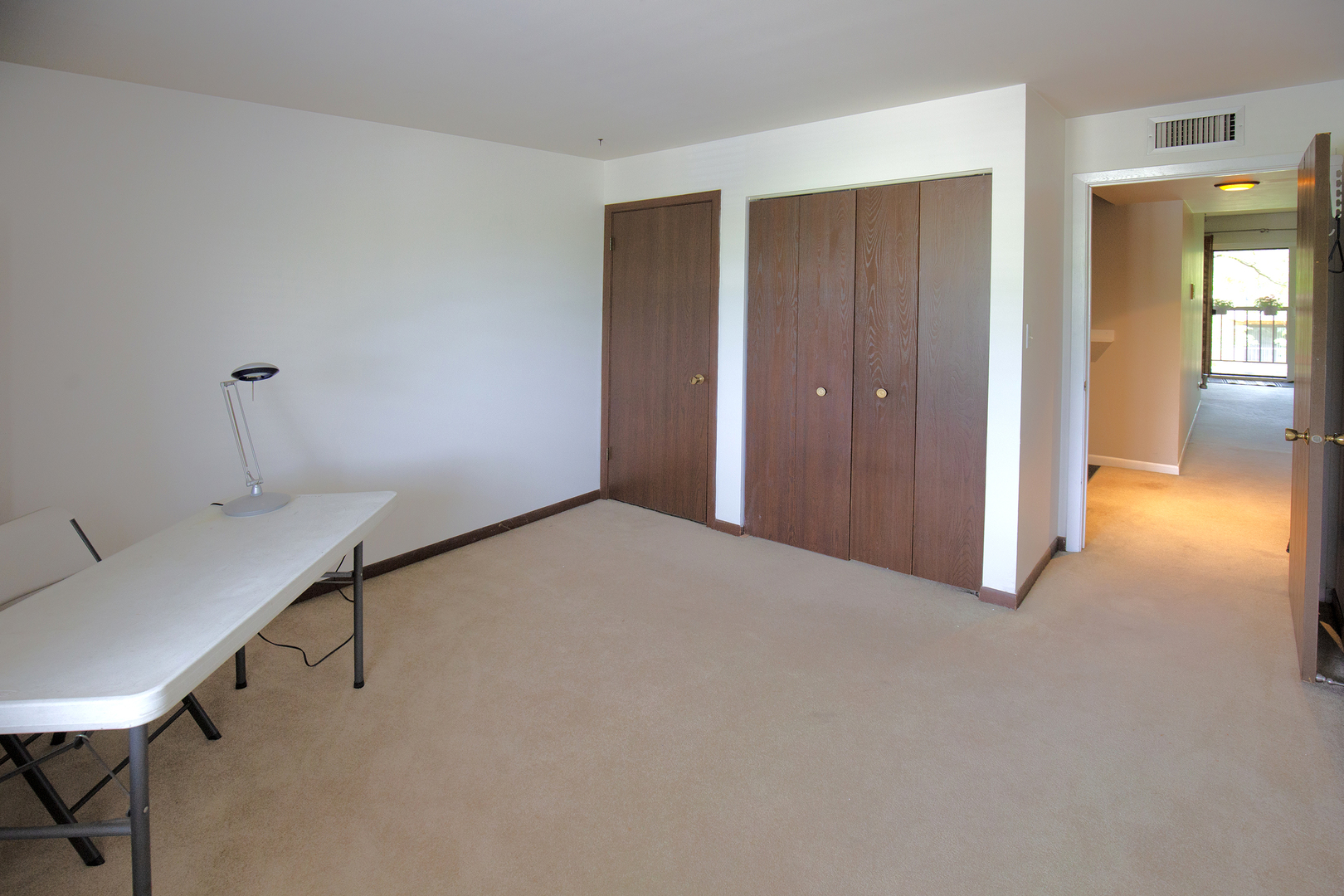 211 E Janata Avenue 3b Property Photo 27
