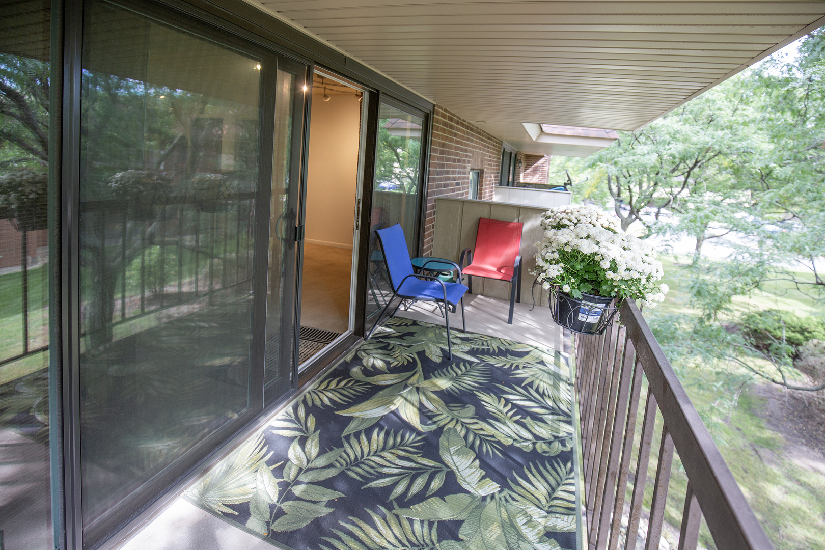 211 E Janata Avenue 3b Property Photo 31