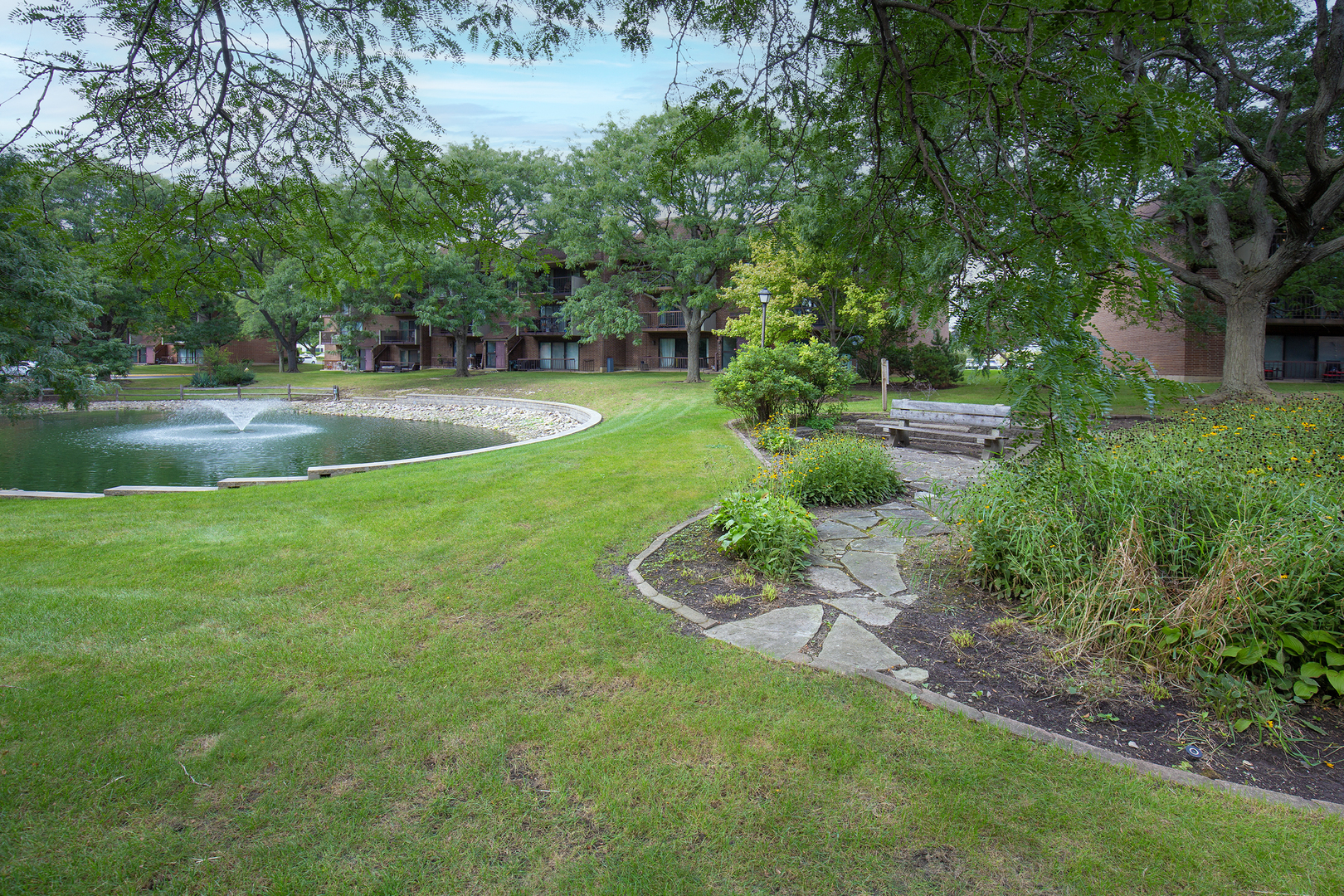 211 E Janata Avenue 3b Property Photo 33