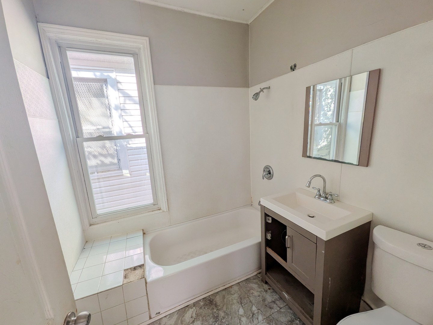 215 W 112th Place Property Photo 6