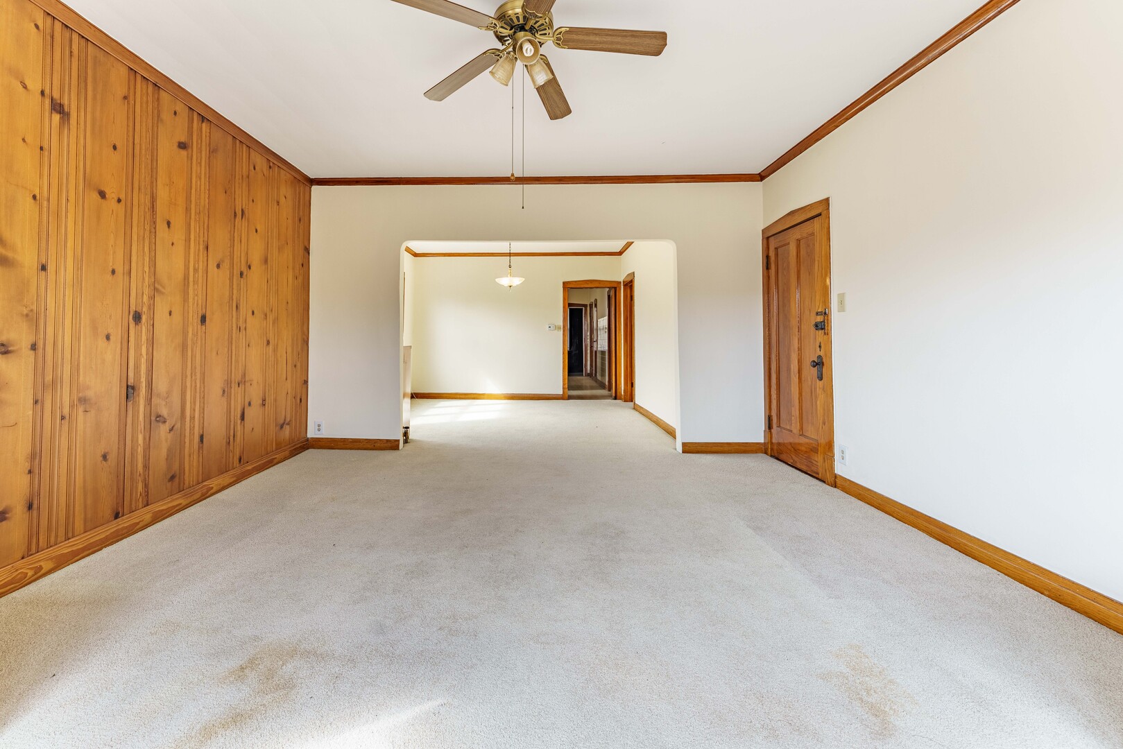 3614 N Troy Street Property Photo 3