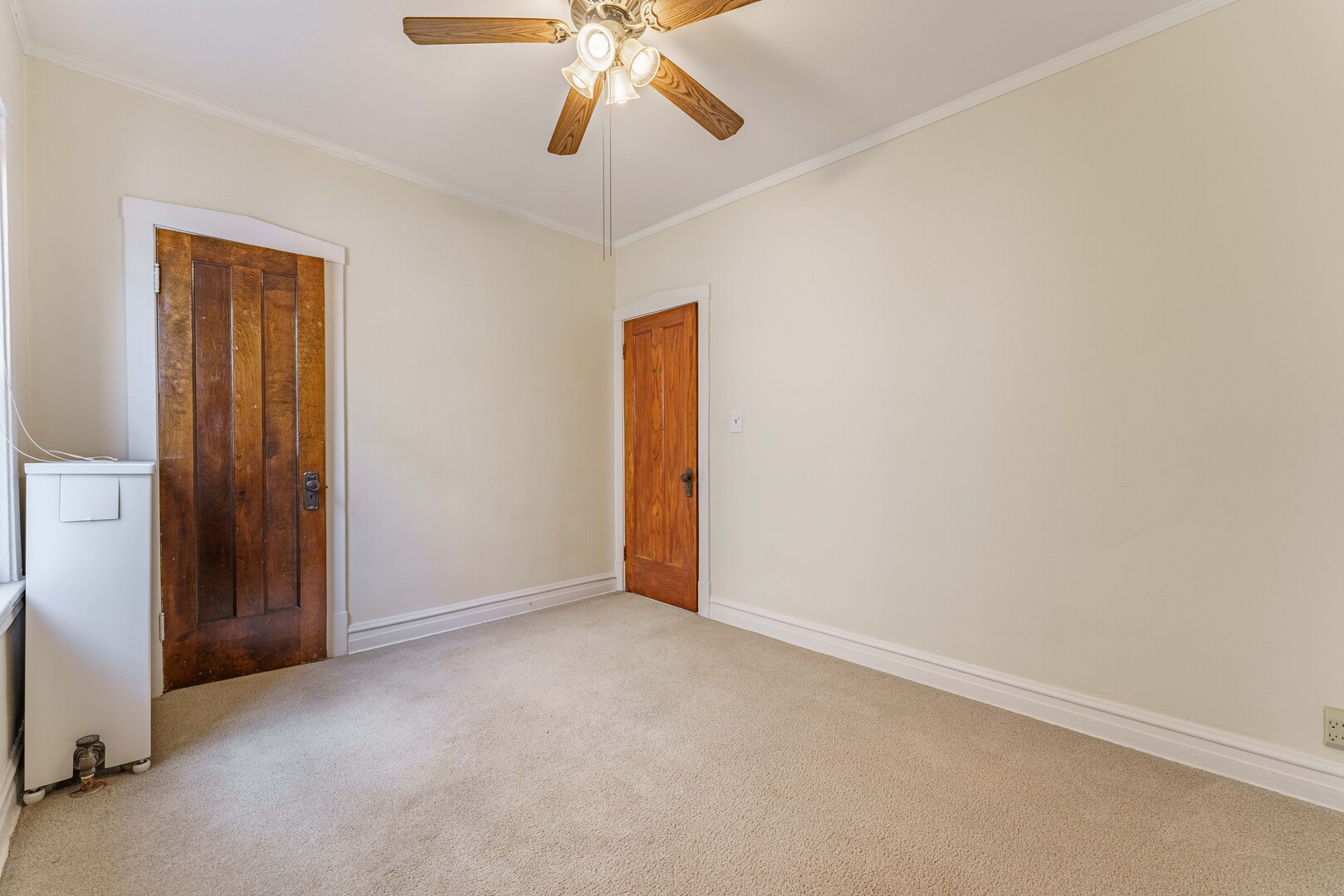 3614 N Troy Street Property Photo 9