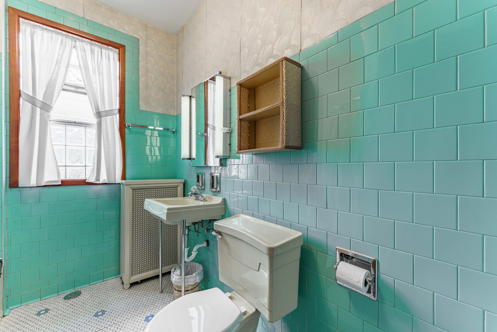 3614 N Troy Street Property Photo 22