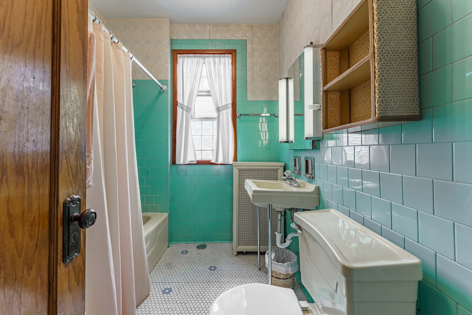 3614 N Troy Street Property Photo 23