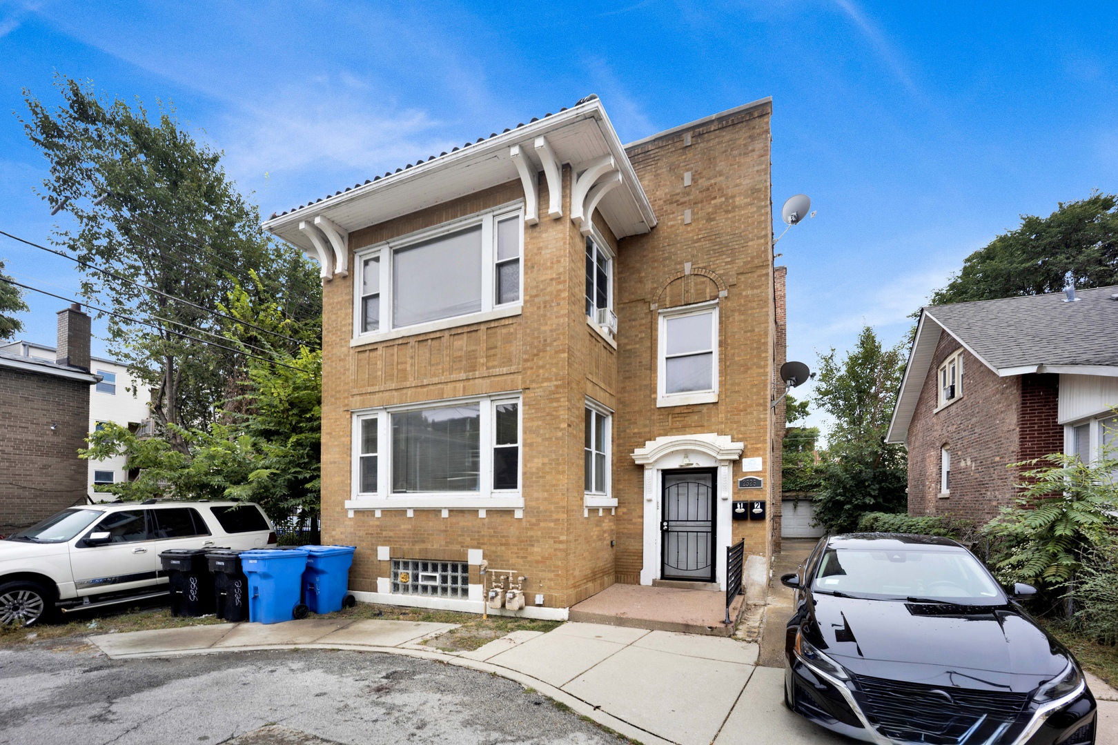 2525 E 72nd Place Property Photo 1
