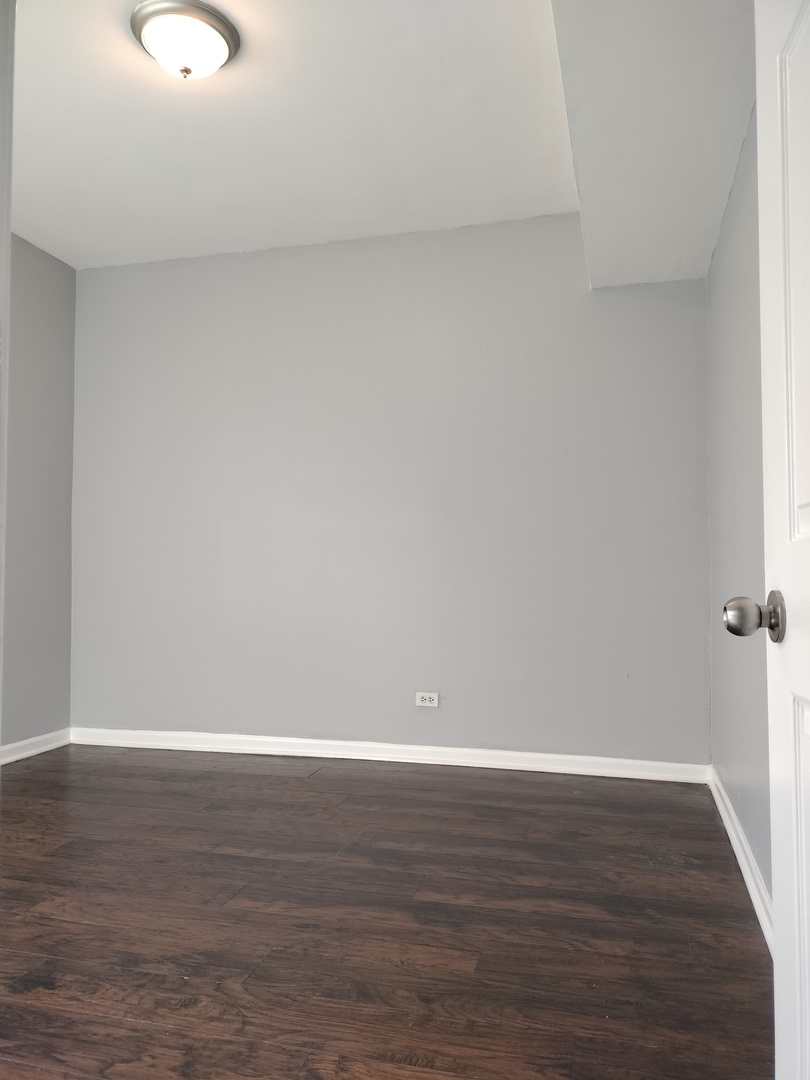 2525 E 72nd Place Property Photo 3