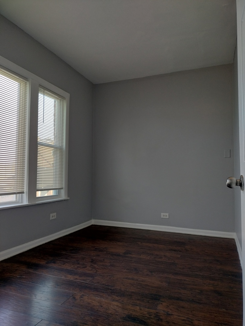 2525 E 72nd Place Property Photo 5