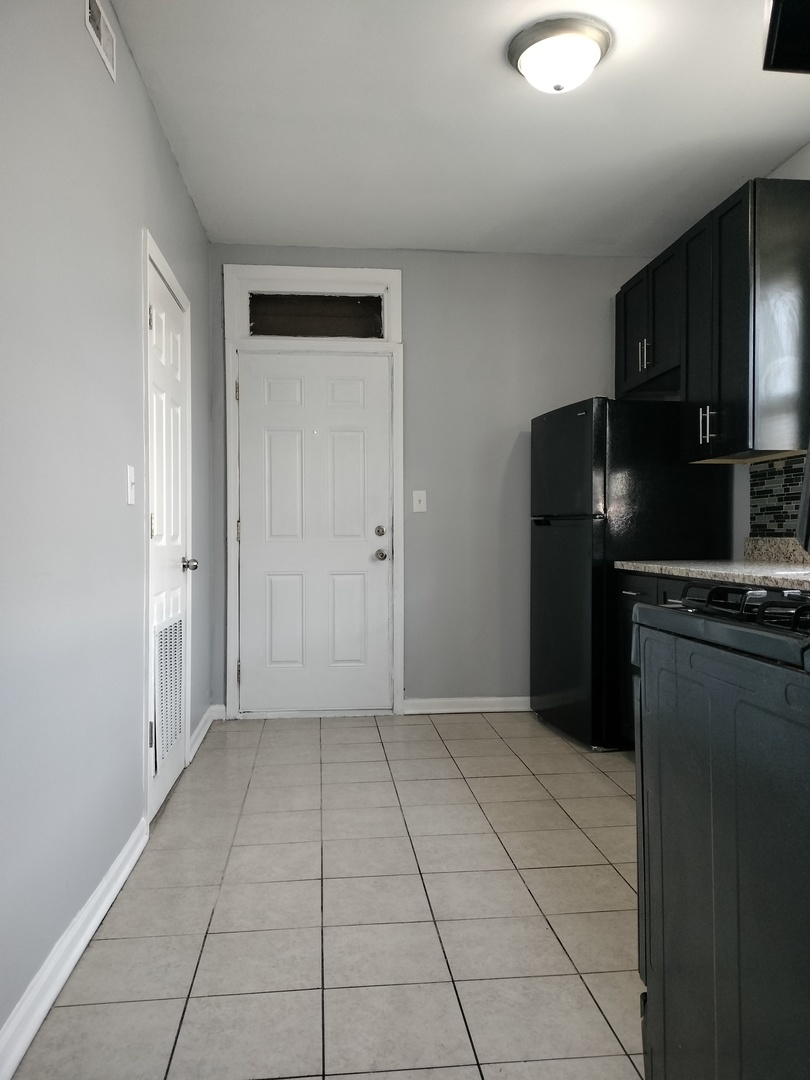2525 E 72nd Place Property Photo 8