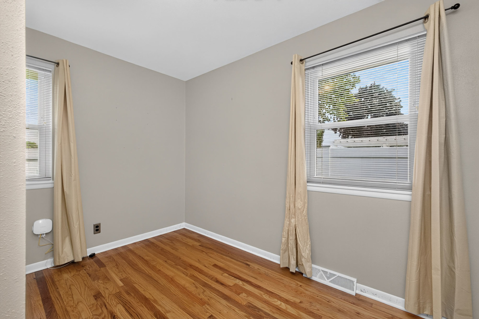 4737 19th Avenue Property Photo 12