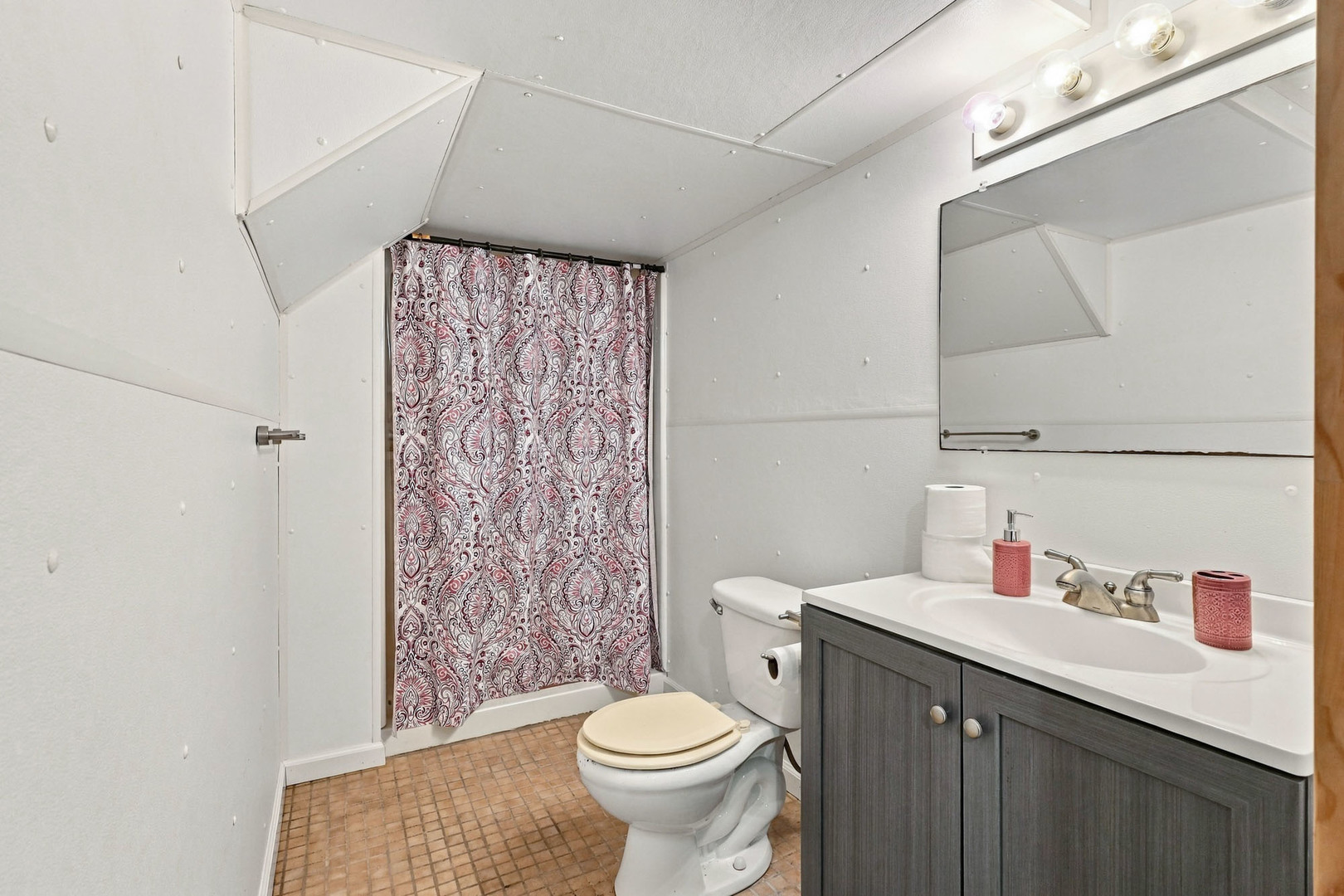 4737 19th Avenue Property Photo 26