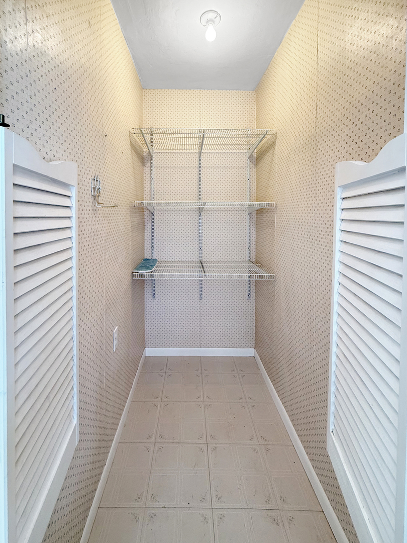 3580 Gifford Avenue Property Photo 8
