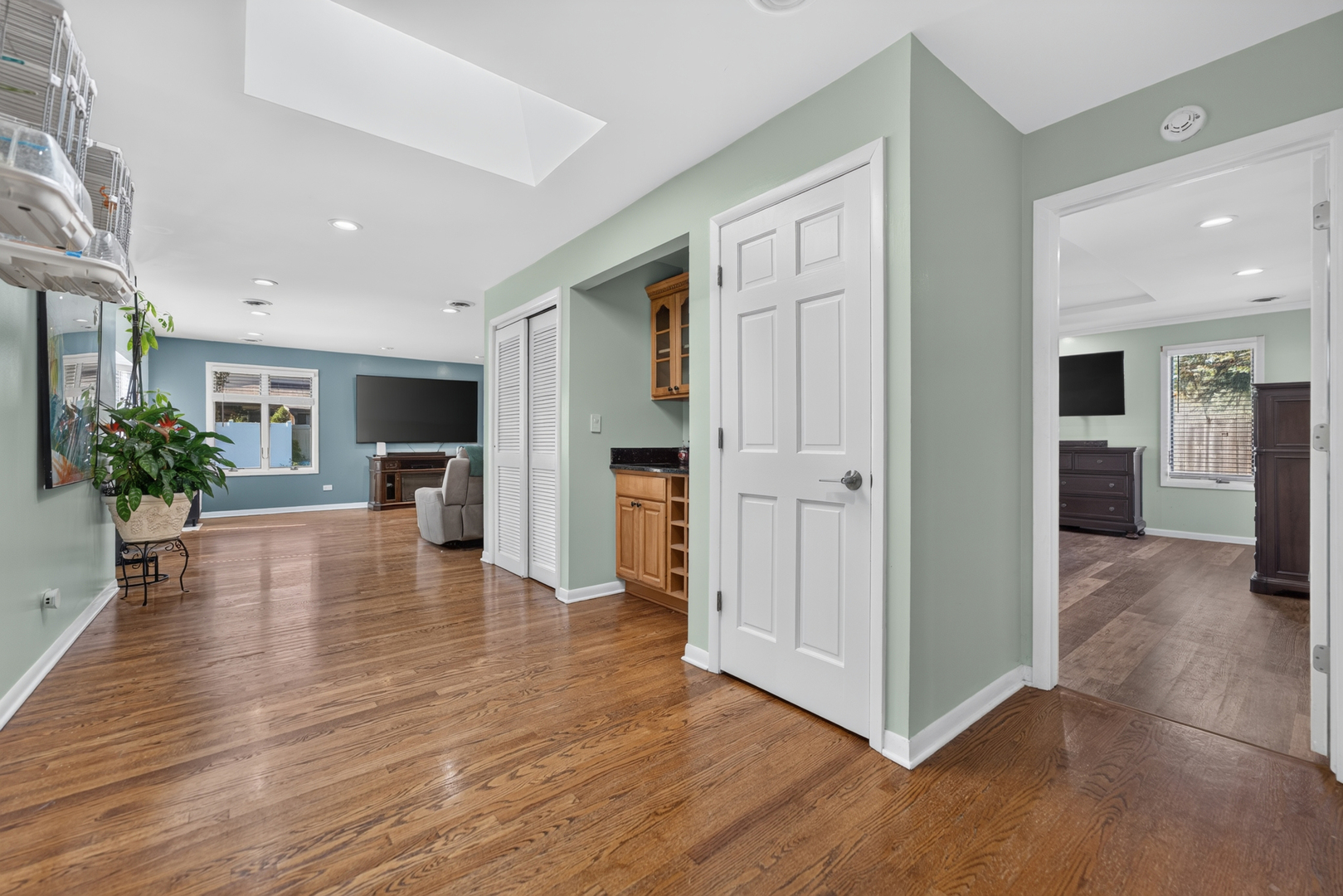 11258 S Oak Park Avenue Property Photo 19