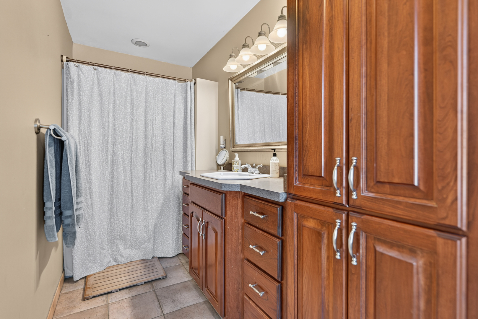 11258 S Oak Park Avenue Property Photo 27