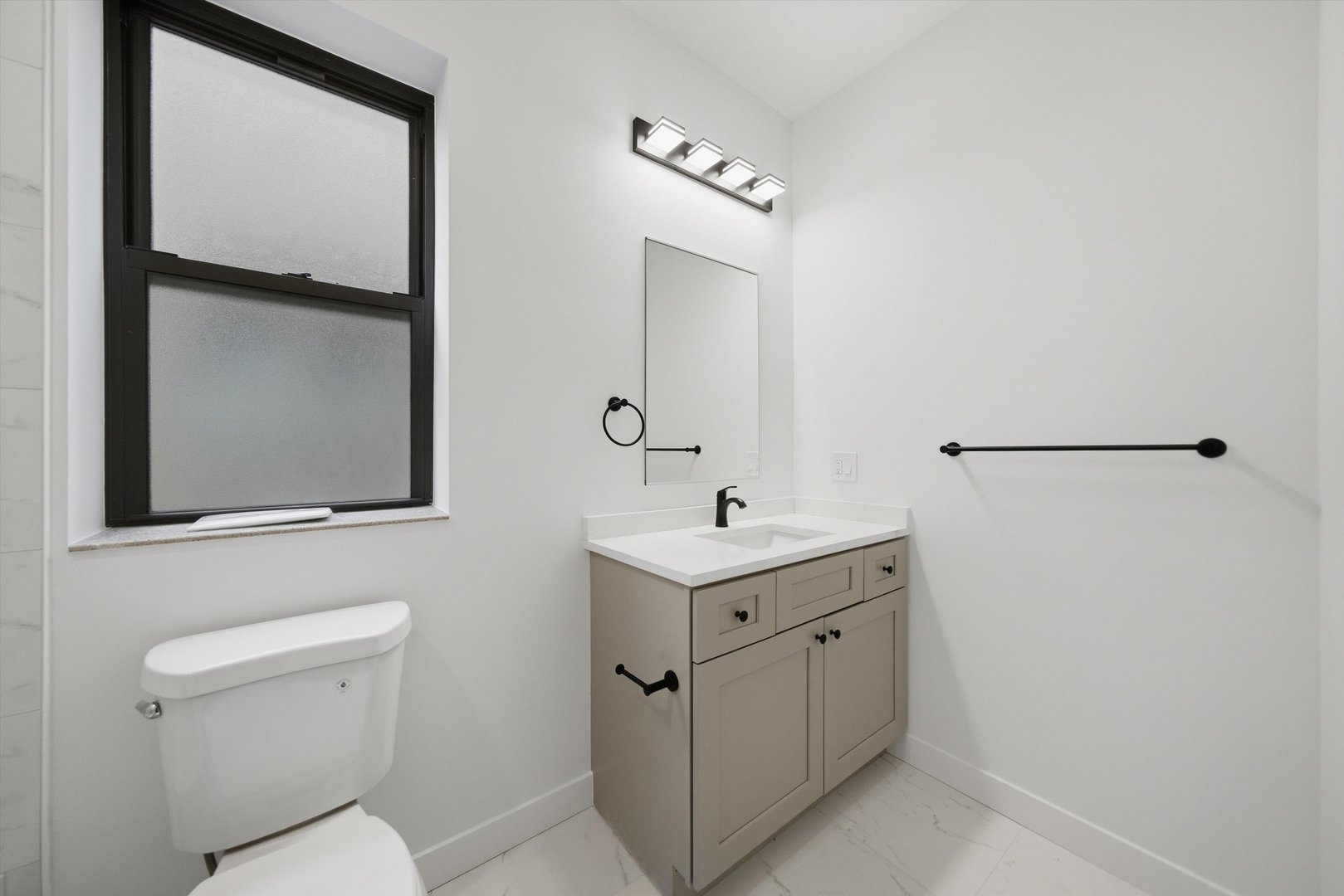 1431 W Howard Street 3w Property Photo 7