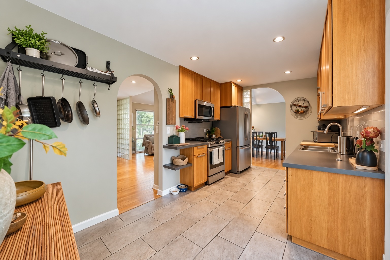 426 Amherst Avenue Property Photo 22