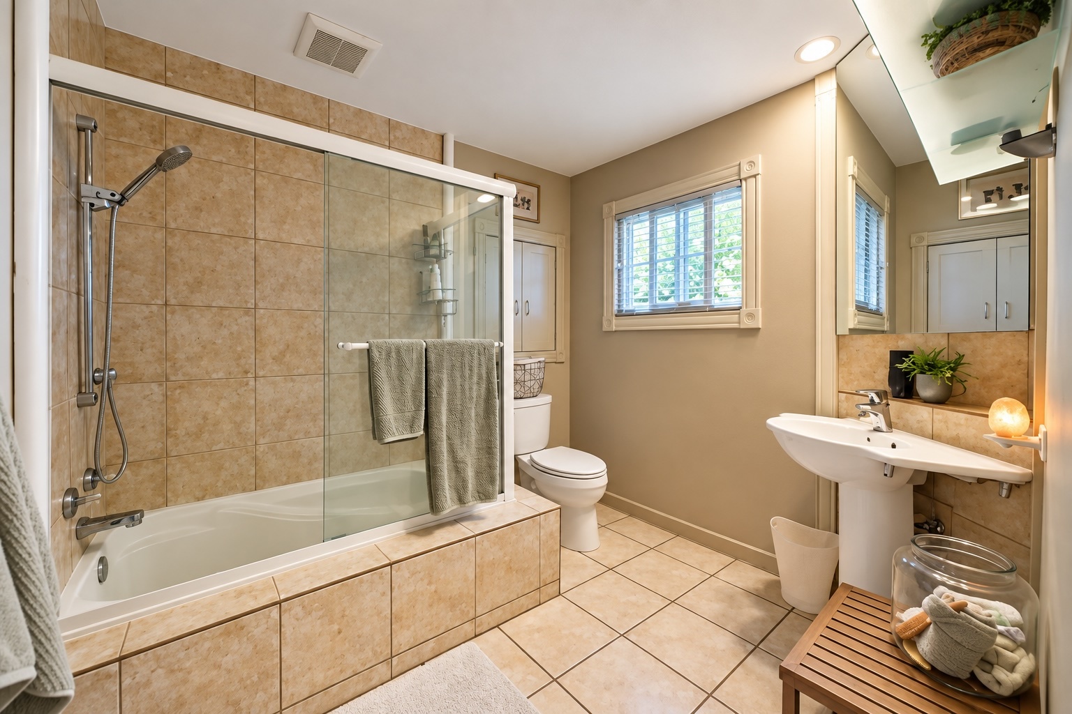 426 Amherst Avenue Property Photo 34