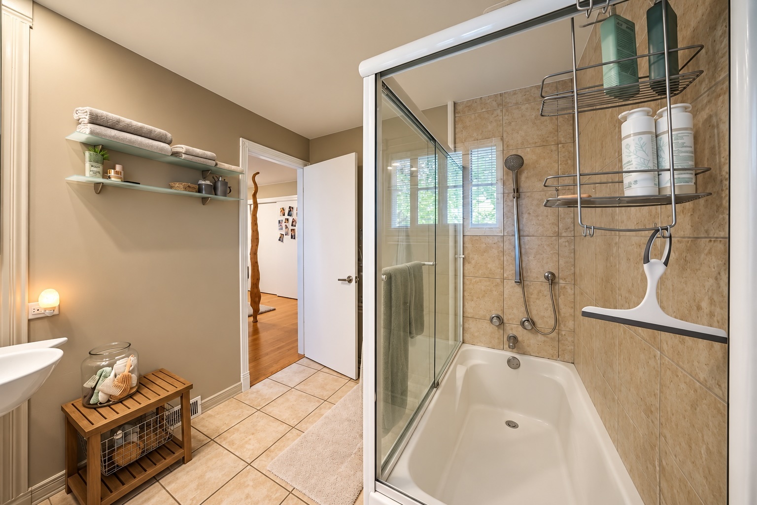 426 Amherst Avenue Property Photo 36