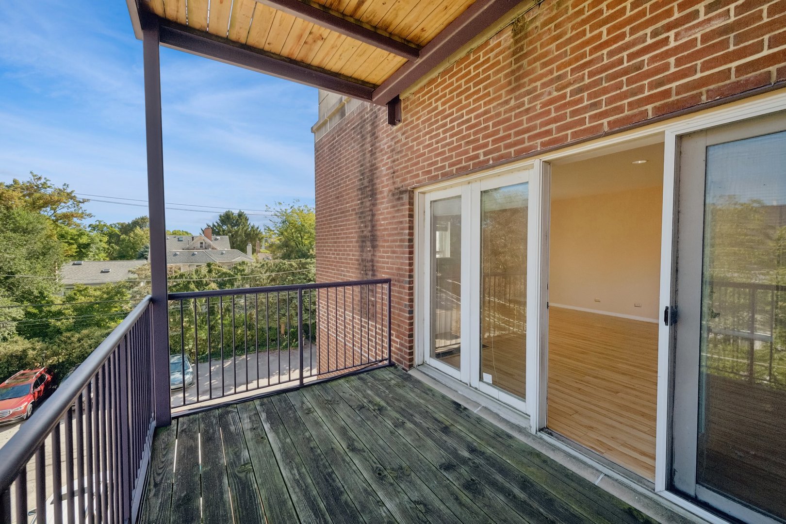 1319 Chicago Avenue 305 Property Photo 12