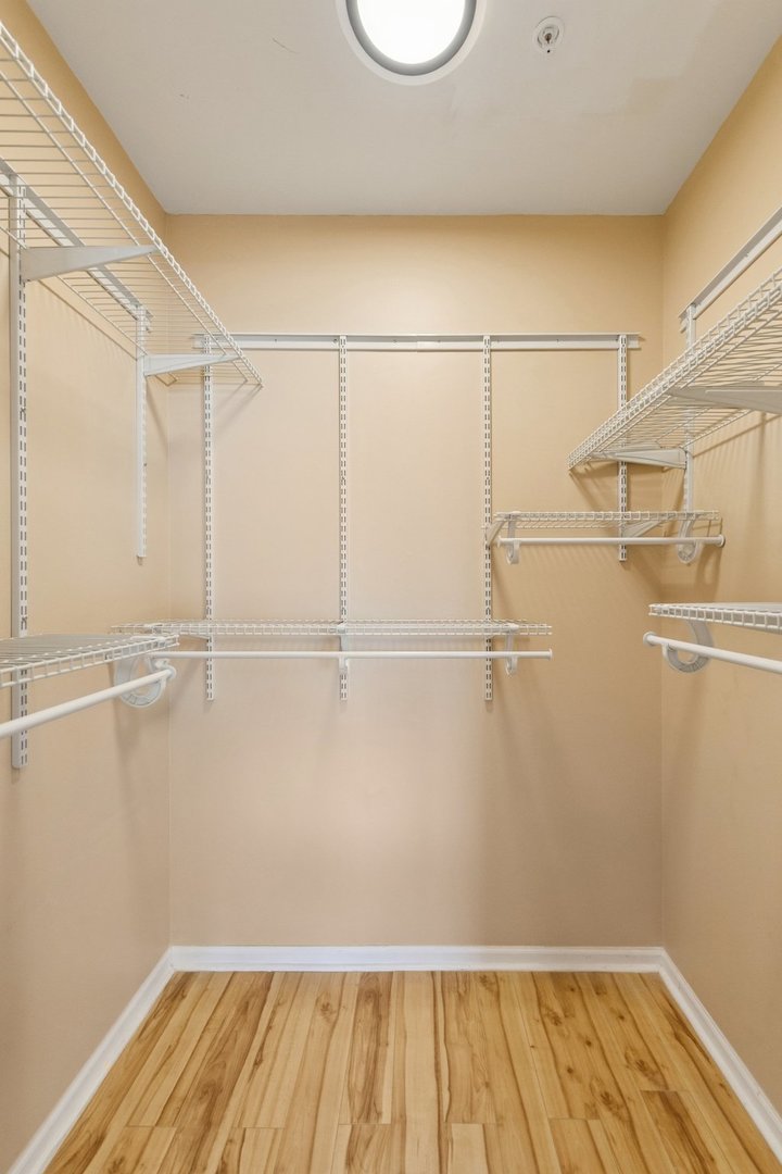 1319 Chicago Avenue 305 Property Photo 16