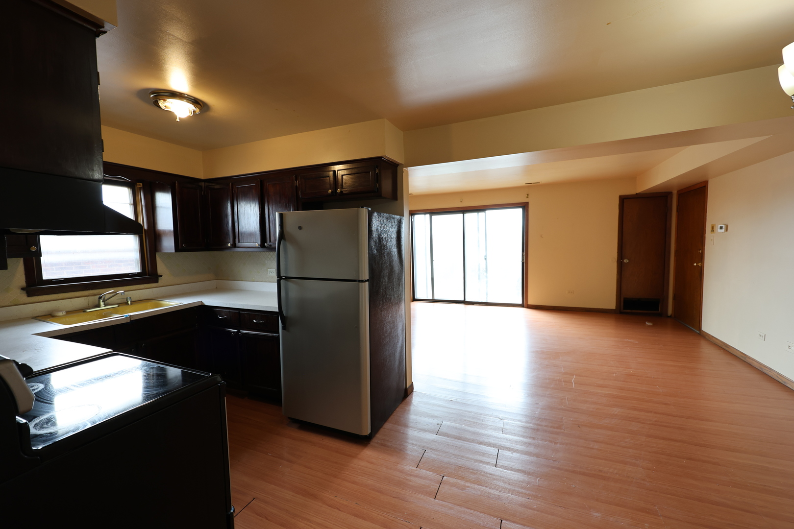 11929 S Lawndale Avenue 3c4 Property Photo 5