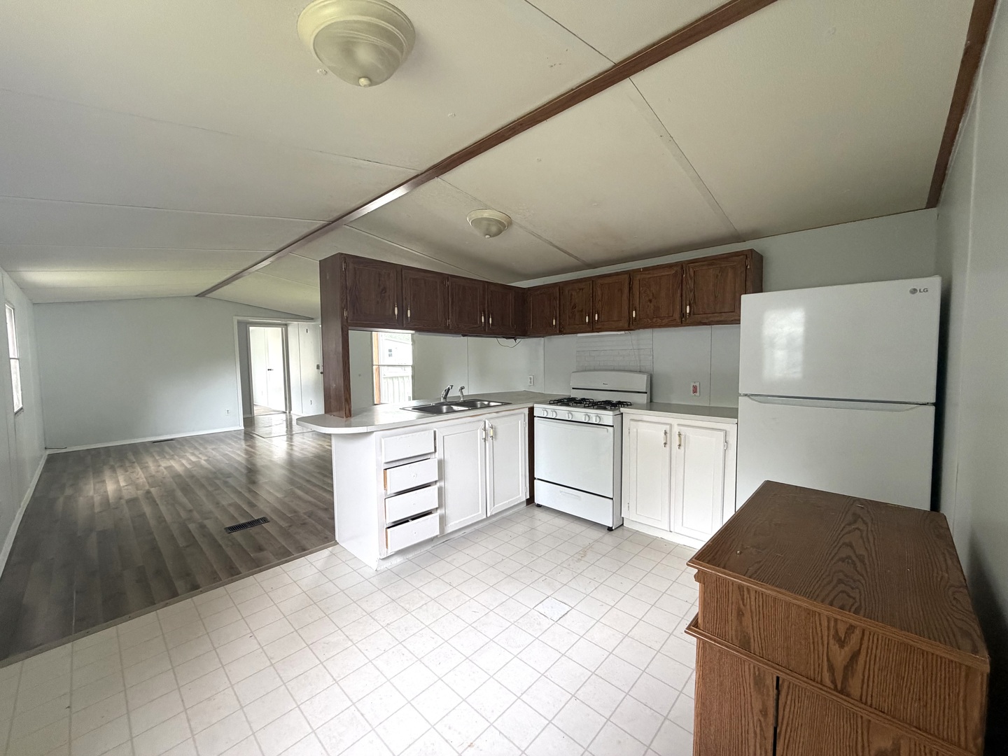 29 Pulaski Street Property Photo 7