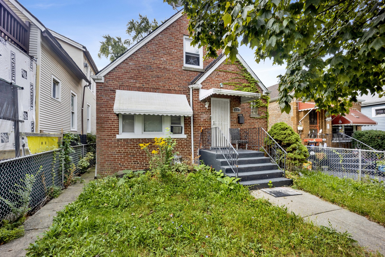321 W 104th Place Property Photo 1