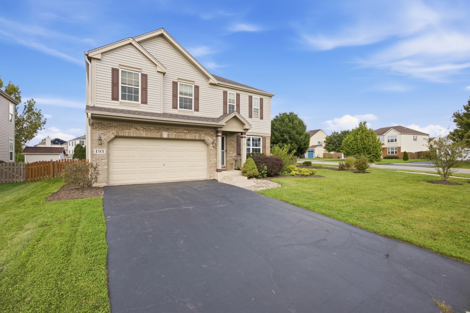 193 Bloomfield Drive Property Photo 2