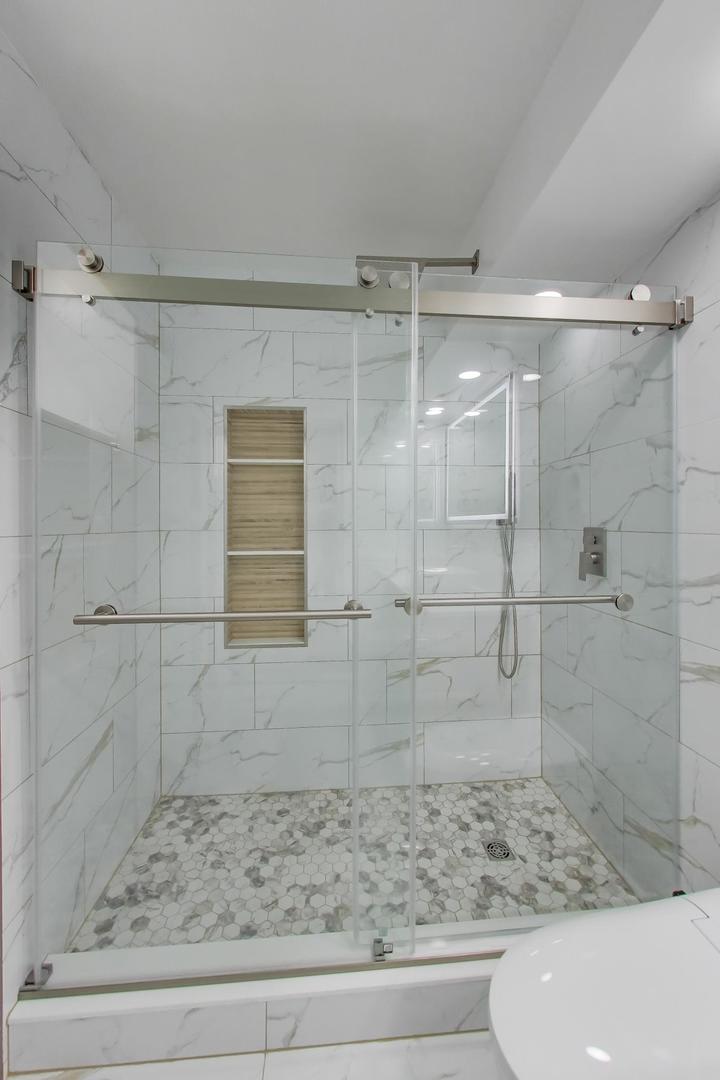 2 E Erie Street 3005 Property Photo 14