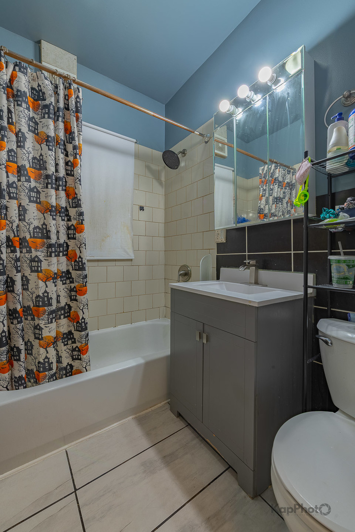 6123 S Washtenaw Avenue Property Photo 16