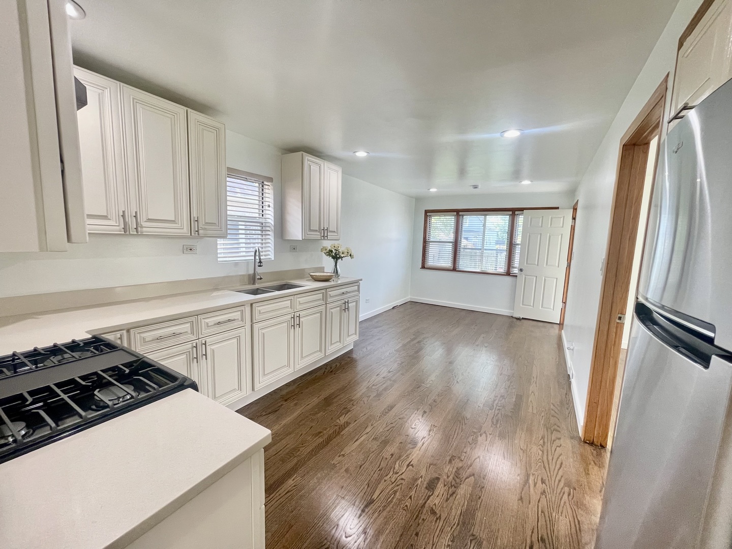 847 W 50th Street Property Photo 16
